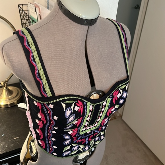 Anthropologie Embroidered Cropped Top - Picture 4 of 11